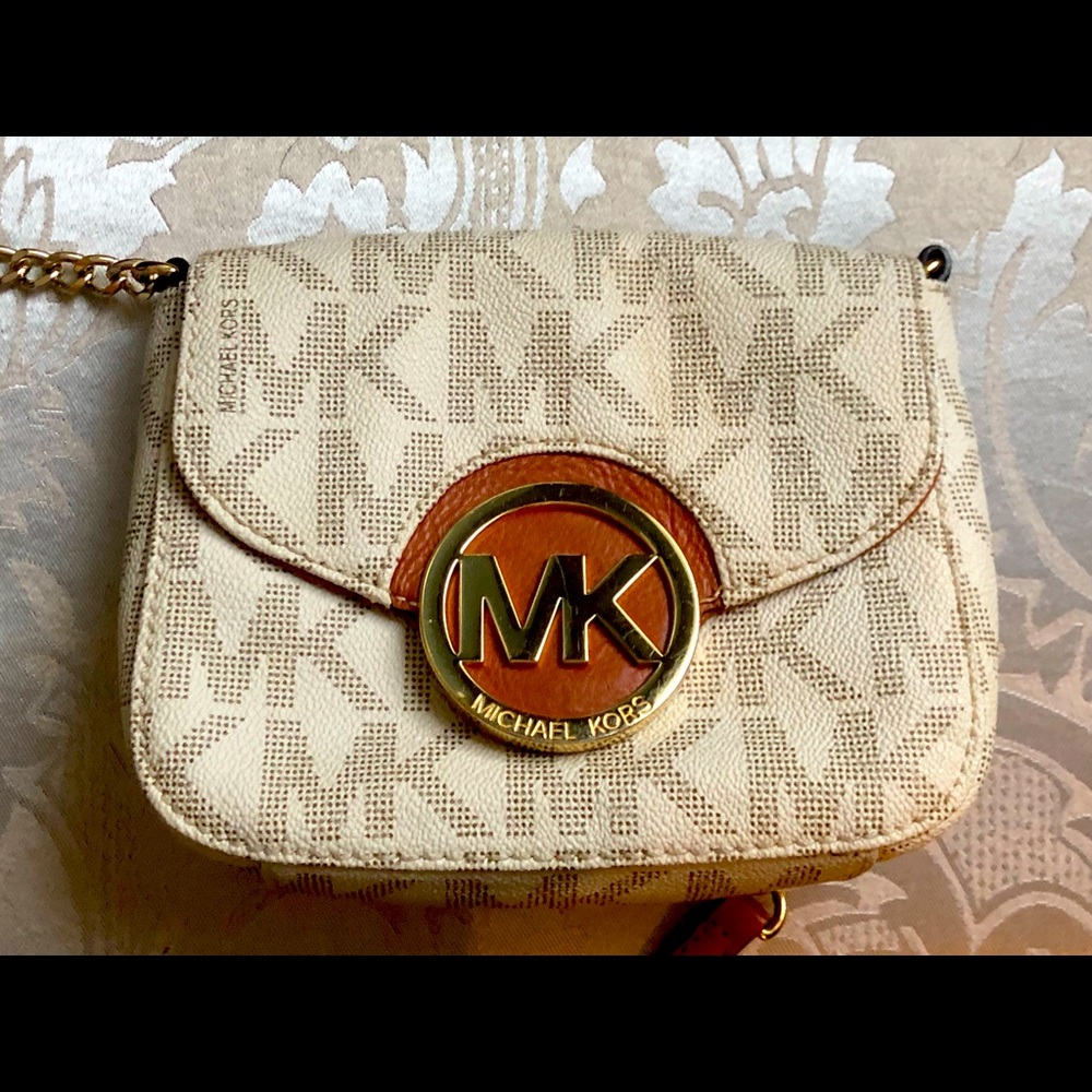 Michael Kors Crossbody 🍦
